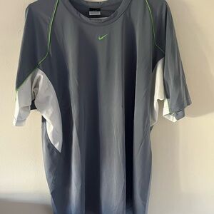 Men’s Nike Vintage Dri-Fit Shirt Size Large